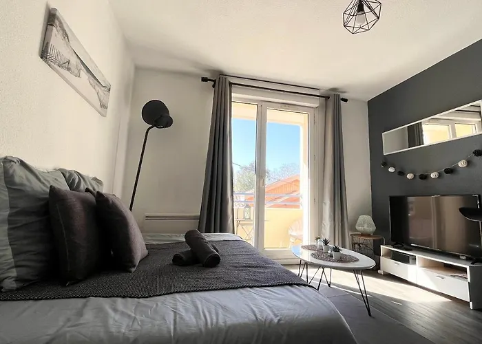 Charmant Studio