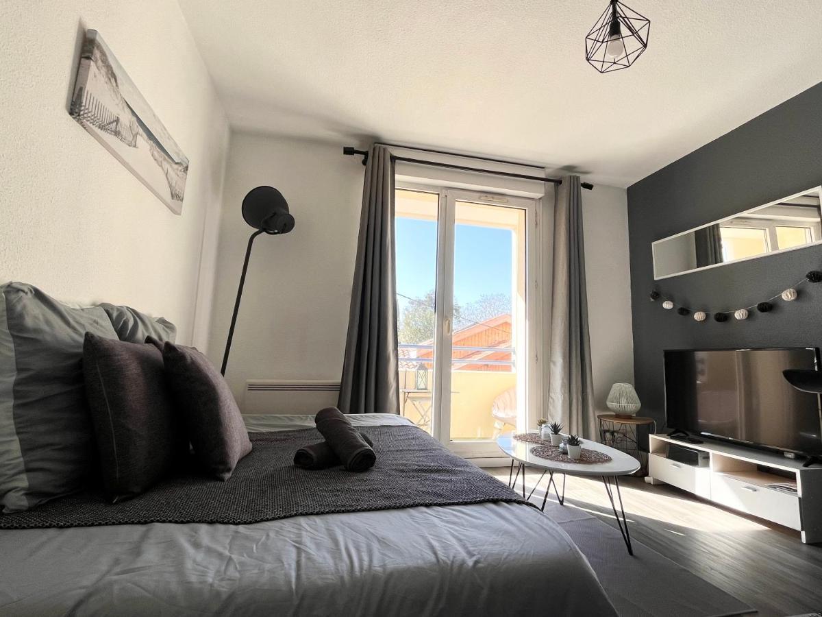 Apartment Charmant Studio